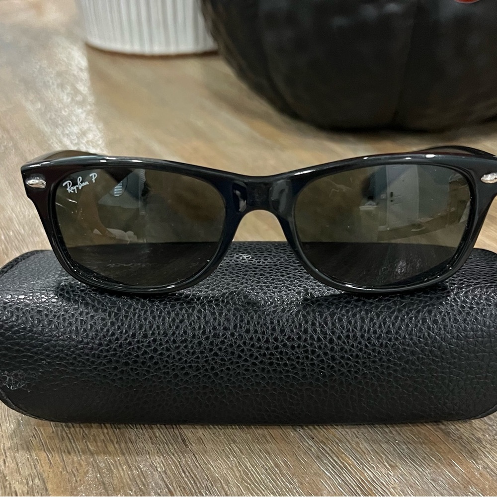 Ray-Ban Black Wayfarer Sunglasses with Case